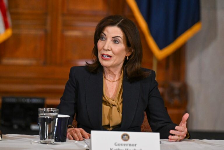 new-york-gov-kathy-hochul-100272224.jpg