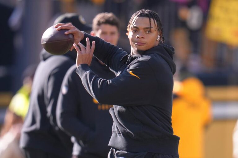 pittsburgh-steelers-quarterback-justin-fields-95016659_b7258b.jpg